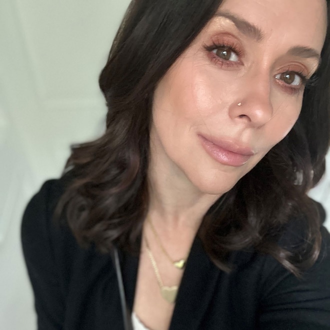 Jennifer Love Hewitt Debuts 3 Kids on Book Cover: All the Details