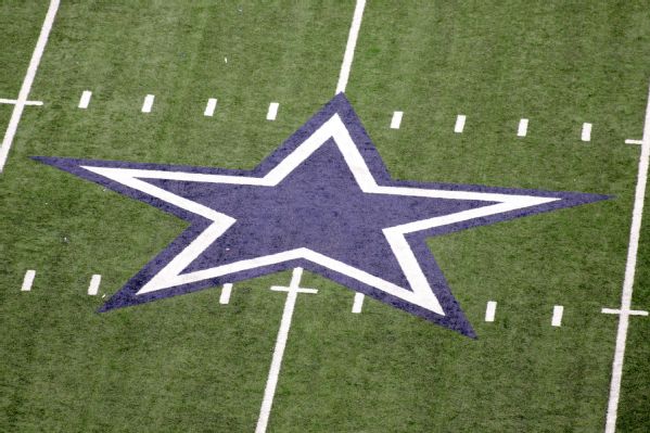 Jones: Cowboys 'hold money back' to keep stars