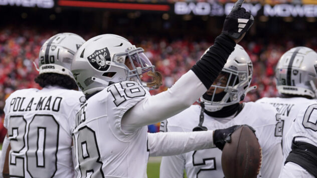 Las Vegas Raiders starter confirms he is not making the minor change we thought he was