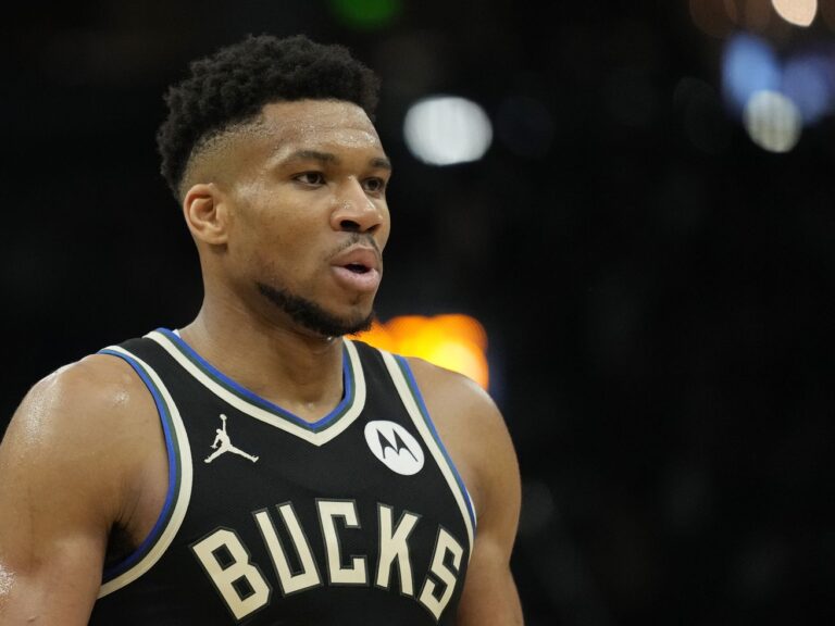 National Championship Picks! Plus, Are the Bucks in Trouble?