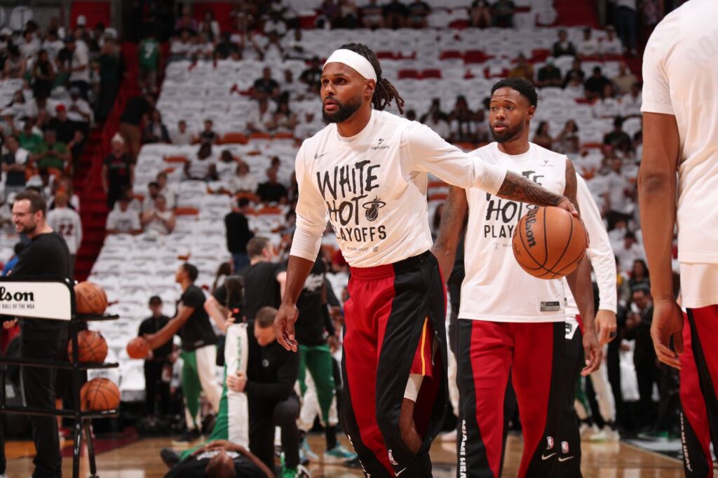 Open Thread: Catching some former Spurs in the postseason