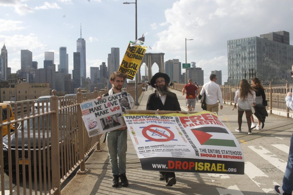 Pols who let lunatic protesters tie up the nation’s traffic are as bad as them