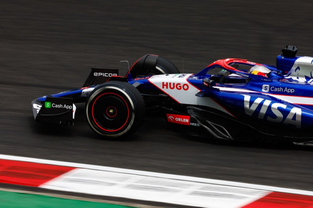 Ricciardo felt "rapid" before Stroll F1 clash in China