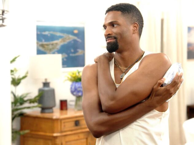 Rihanna Wants Monica Back on ‘RHOSLC’? Plus, ‘Summer House: Martha’s Vineyard,’ ‘Summer House,’ ‘The Valley,’ and ‘Vanderpump Rules.’