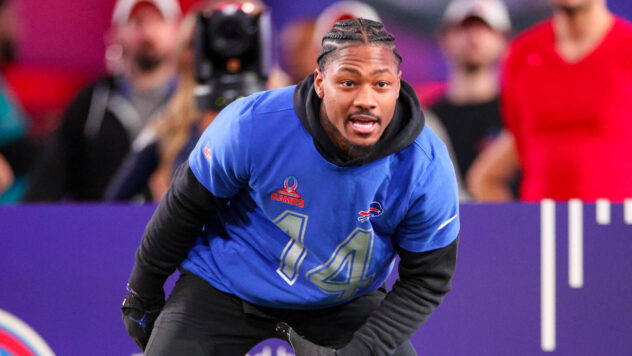 Stefon Diggs bizarrely likes tweet saying Bills have ‘worst fanbase’ in NFL following his salty Buffalo exit