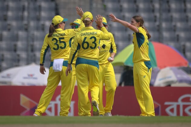 Tayla Vlaeminck's career-best helps Australia complete 3-0 sweep