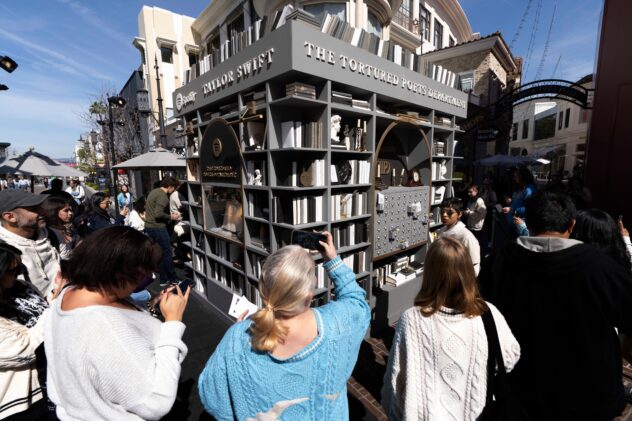 Taylor Swift’s ‘The Tortured Poets Department' is here. Is it poetry? This is what experts say