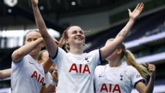 Thomas' extra-time goal sends Spurs to FA Cup final