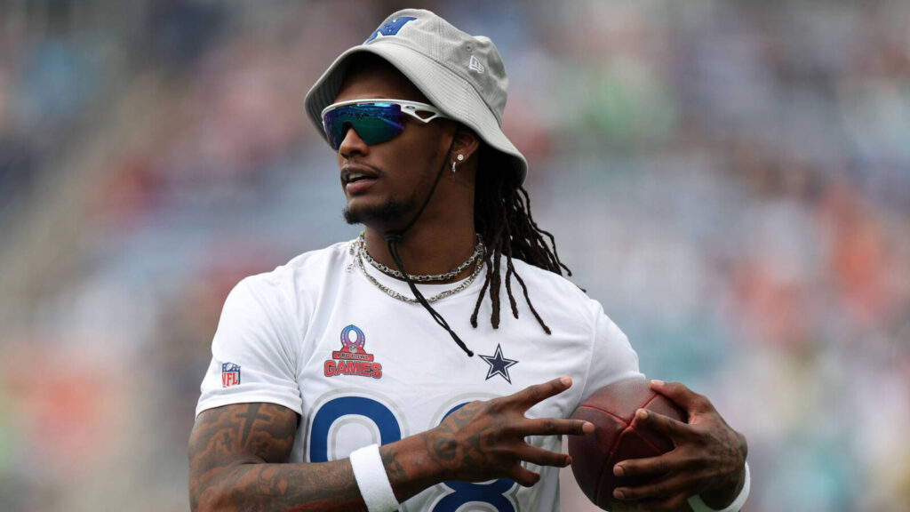 Top Cowboys players not with team to start voluntary workouts