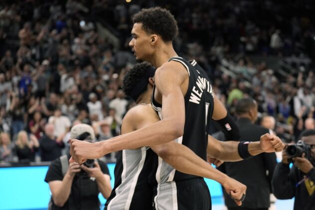 Victor Wembanyama refused to go on stage at Drake concert because his teammates weren’t invited