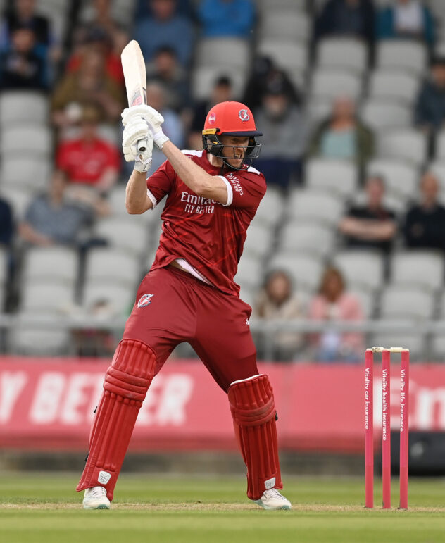 Aspinwall's 4 for 18 sets Durham up before Wells knocks them down