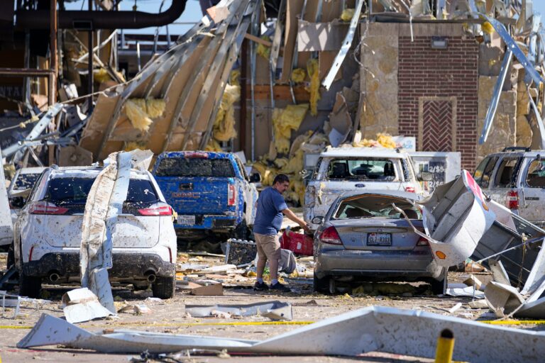 At least 21 dead in Memorial Day weekend storms that devastated several US states