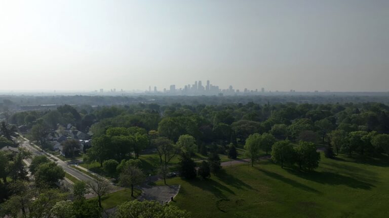 Canadian wildfire smoke chokes Upper Midwest for second straight year