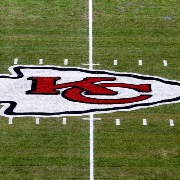 Chiefs' Morris, Godrick arrested for having pot