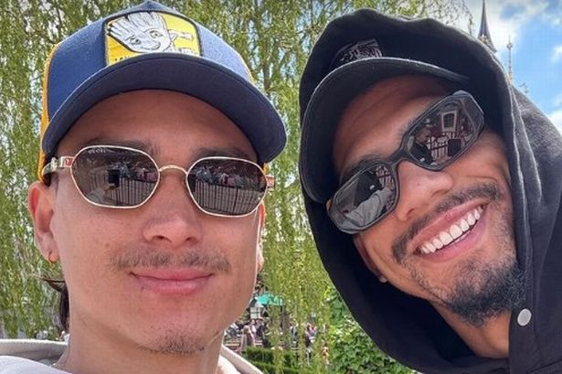 Darwin Núñez poses with Barcelona ace amid transfer speculation after Liverpool social media purge