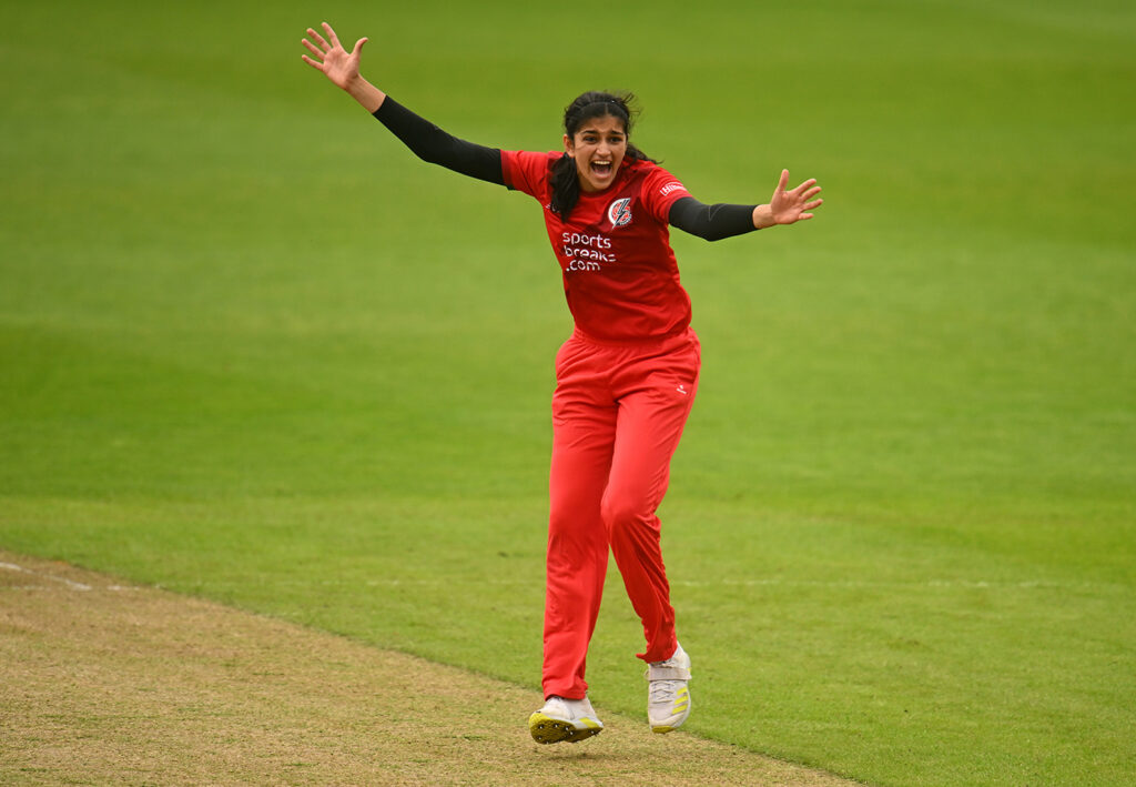 England players boost Thunder in close finish