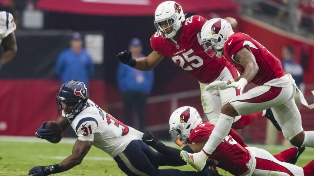 Former All-Pro RB David Johnson announces retirement