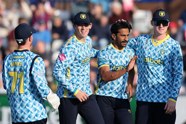 Hasan Ali gives Bears bite as Durham batting woes continue