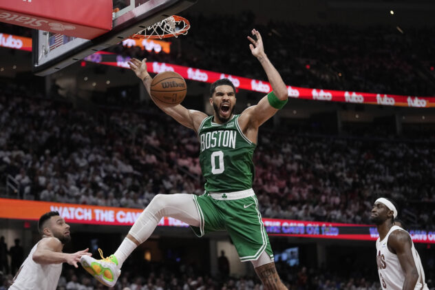 Jayson Tatum scores 33 points as Celtics rebound to beat Cavaliers in Game 3