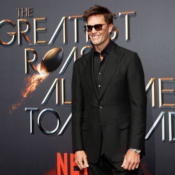 Jokes fly at Brady roast; Kraft, Belichick reunite