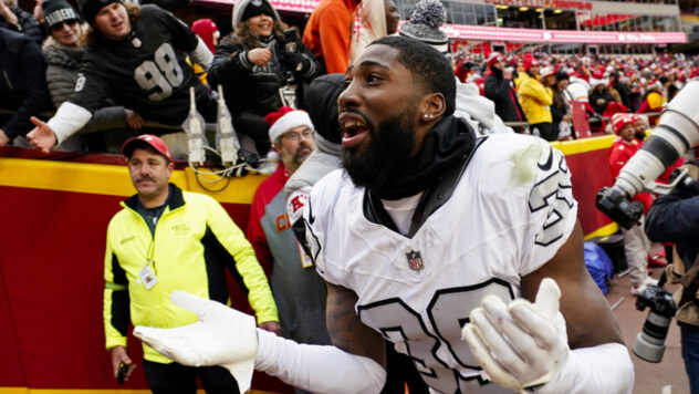 Las Vegas Raiders cornerback Nate Hobbs set to have a big comeback season in 2024