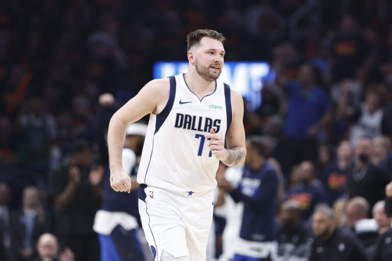 Mavericks hold off fourth quarter rally by Thunder to win game 5 in OKC, 104-92