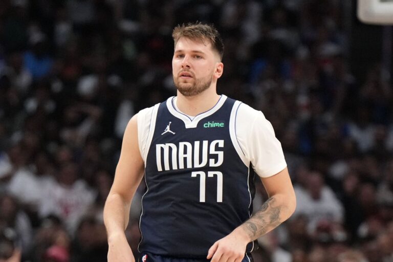 Mavericks take 3-2 series lead with crucial Game 5 win against the Clippers, 123-93