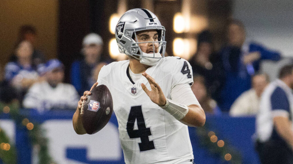 Raiders QB shares surprising reason for switching jersey number