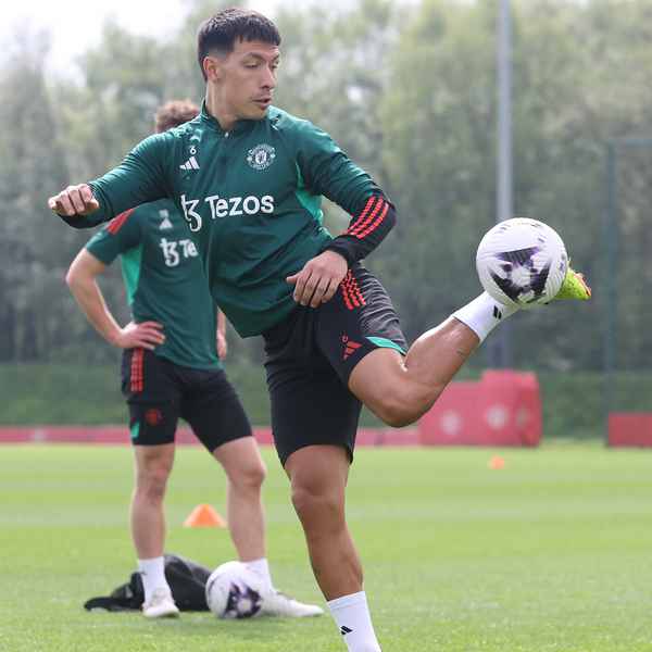 Reds welcome pair back to training