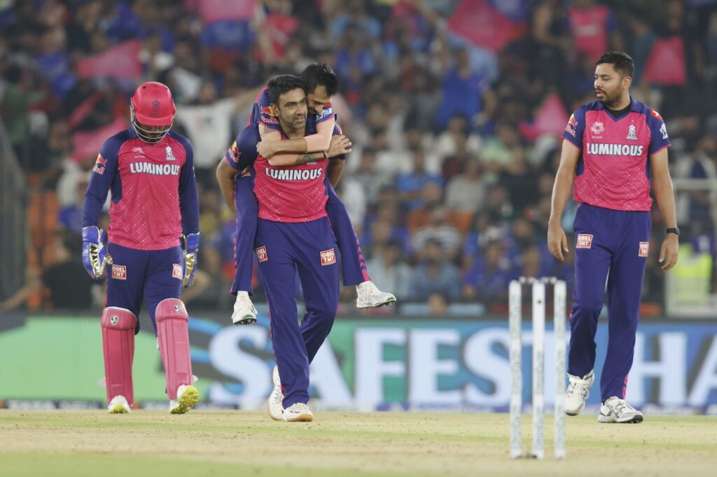Royals eliminate RCB to set up knockout against SRH