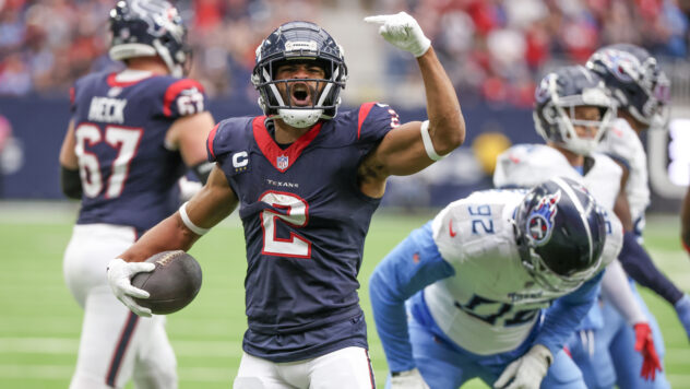 Texans veteran wide receiver is continuing to try and prove that he deserves to stay on the roster during OTAs