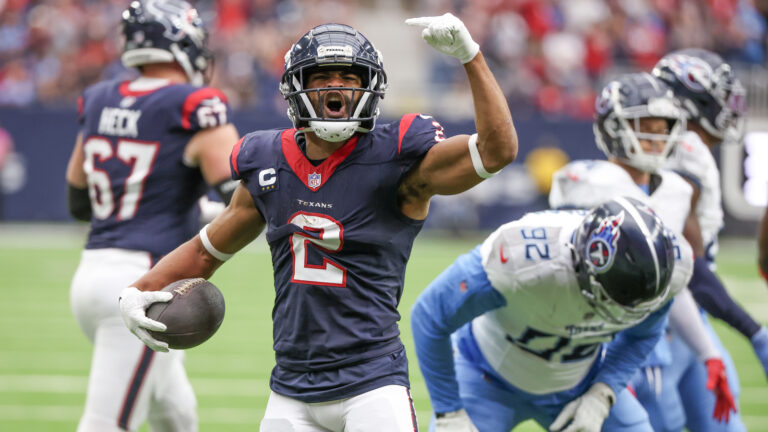Texans veteran wide receiver is continuing to try and prove that he deserves to stay on the roster during OTAs
