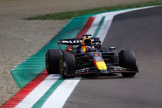 Verstappen "almost ended in the grandstands" amid Imola F1 hard tyre struggles