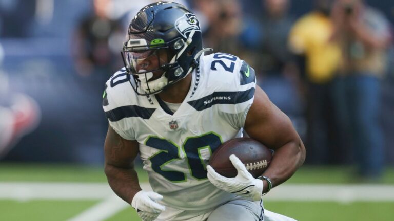 Veteran Penny joins crowded Panthers backfield