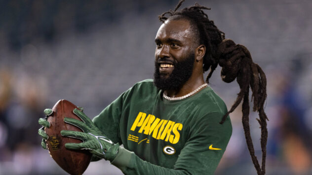 49ers' De'Vondre Campbell reveals how he's helping Dre Greenlaw in his recovery from Super Bowl injury