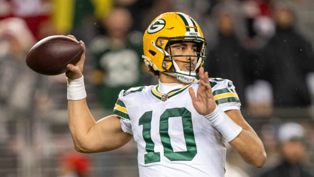 Aaron Rodgers, Trevor Lawrence ahead of Jordan Love in recent top-100 list
