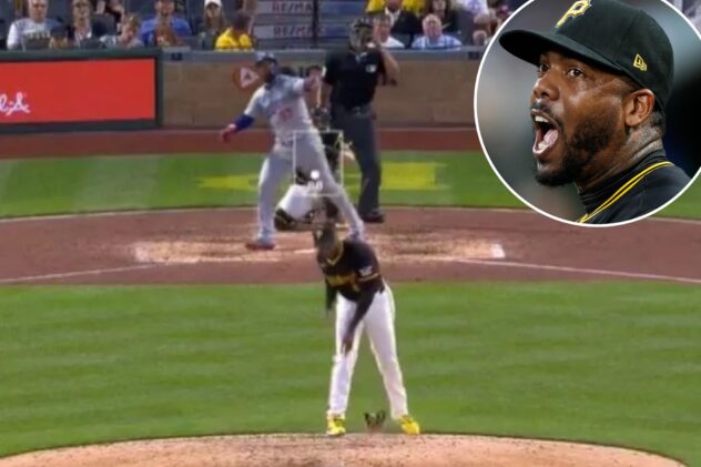 Aroldis Chapman throws glove on mound after thinking he blew game, but actually didn’t