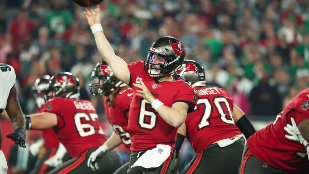 Buccaneers' Baker Mayfield talks about his new center during the team's OTAs