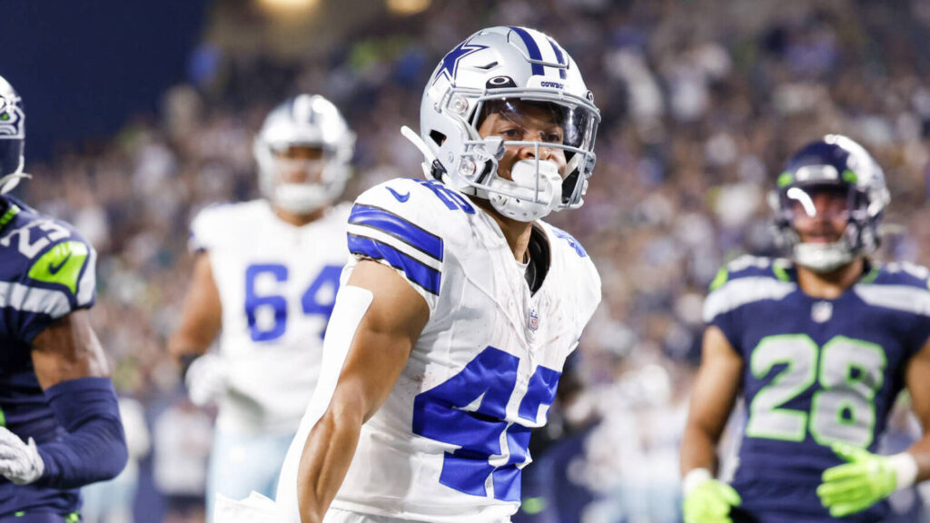 Cowboys' Deuce Vaughn working out at new position