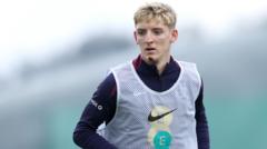 England need to perform to stop criticism - Gordon