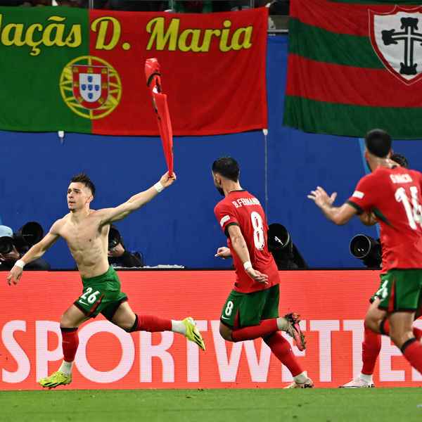 Euro 2024: Wins for Portugal and Turkey