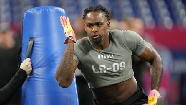 Lavonte David Is High On 'Undersized' Kalen DeLoach