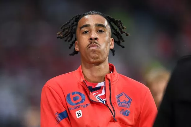 Liverpool takes step towards 'unique' Leny Yoro transfer alongside Man Utd