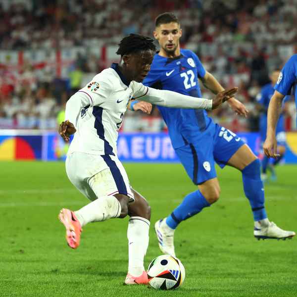 Mainoo impresses as England and Denmark progress