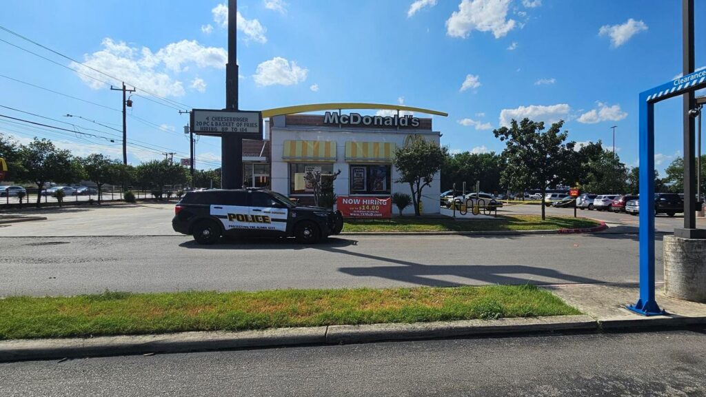 Man arrested for shooting his ex-girlfriend twice on West Side, SAPD says