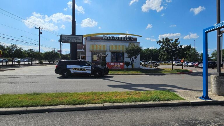 Man arrested for shooting his ex-girlfriend twice on West Side, SAPD says