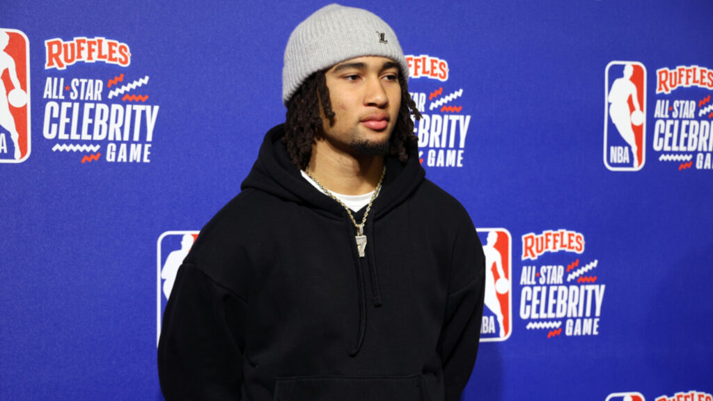 NFL legend places immense pressure on C.J. Stroud's shoulders that the Texans QB can handle