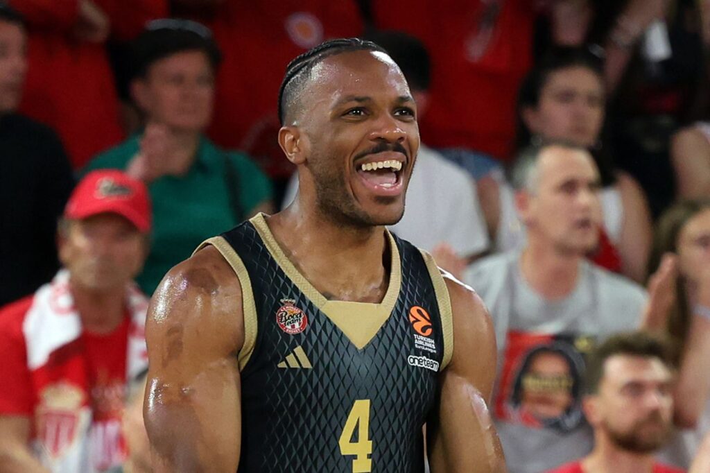 Open Thread: Former Spur Jaron Blossomgame wins French League Championship