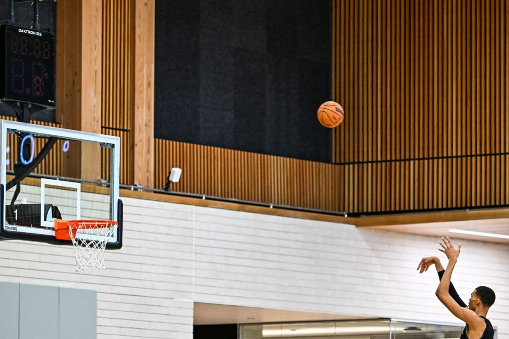 Open Thread: Spurs Give unveil new half-court at The Rock at La Cantera today