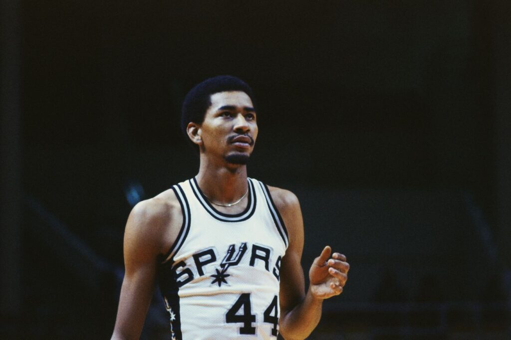 Open Thread: Spurs release Iceman inspired wardrobe